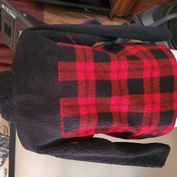 Red and Black Sherpa Pullover - Picture 6 of 9